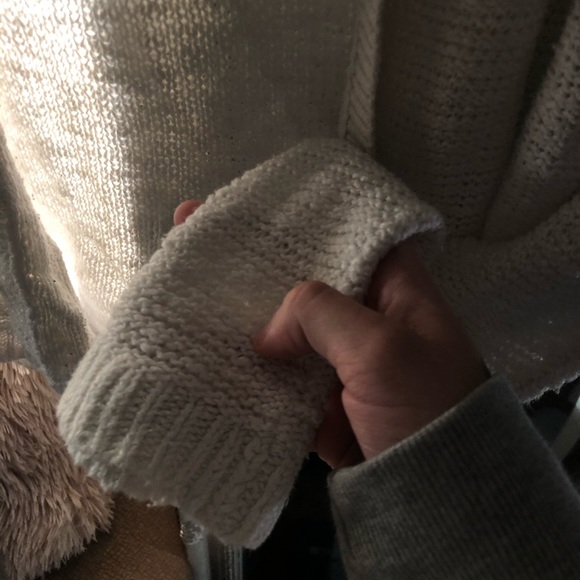 Hooded White Hollister Knit Cardigan - Picture 2 of 3